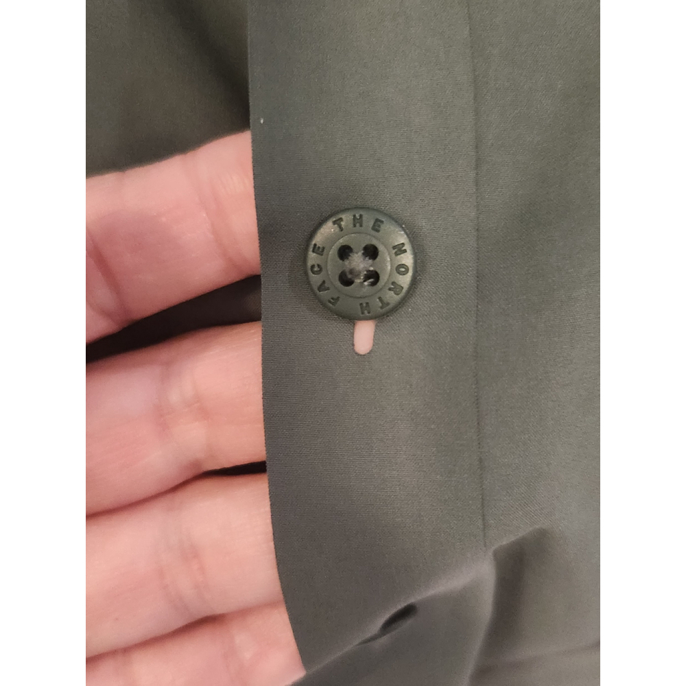 The North Face performance lightweight quarter bu… - image 7